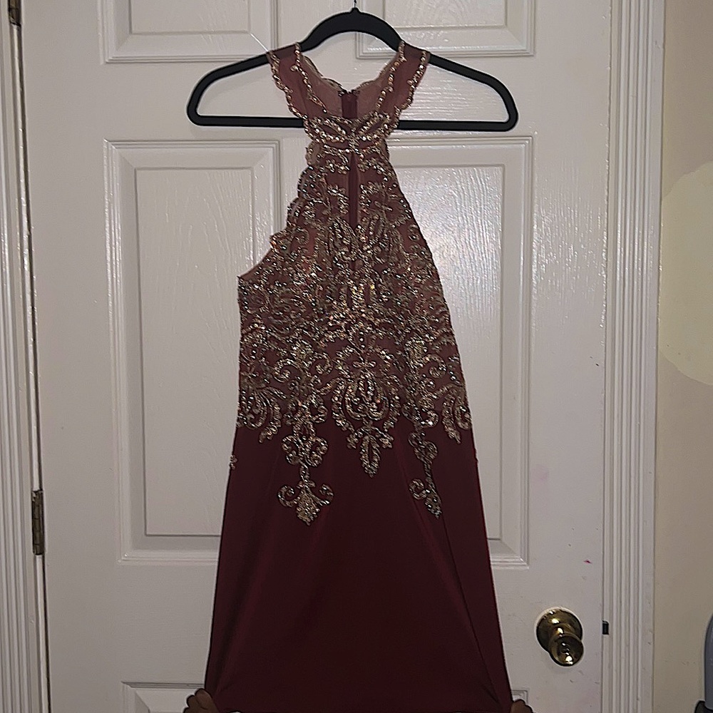Burgundy no sleeve prom dress